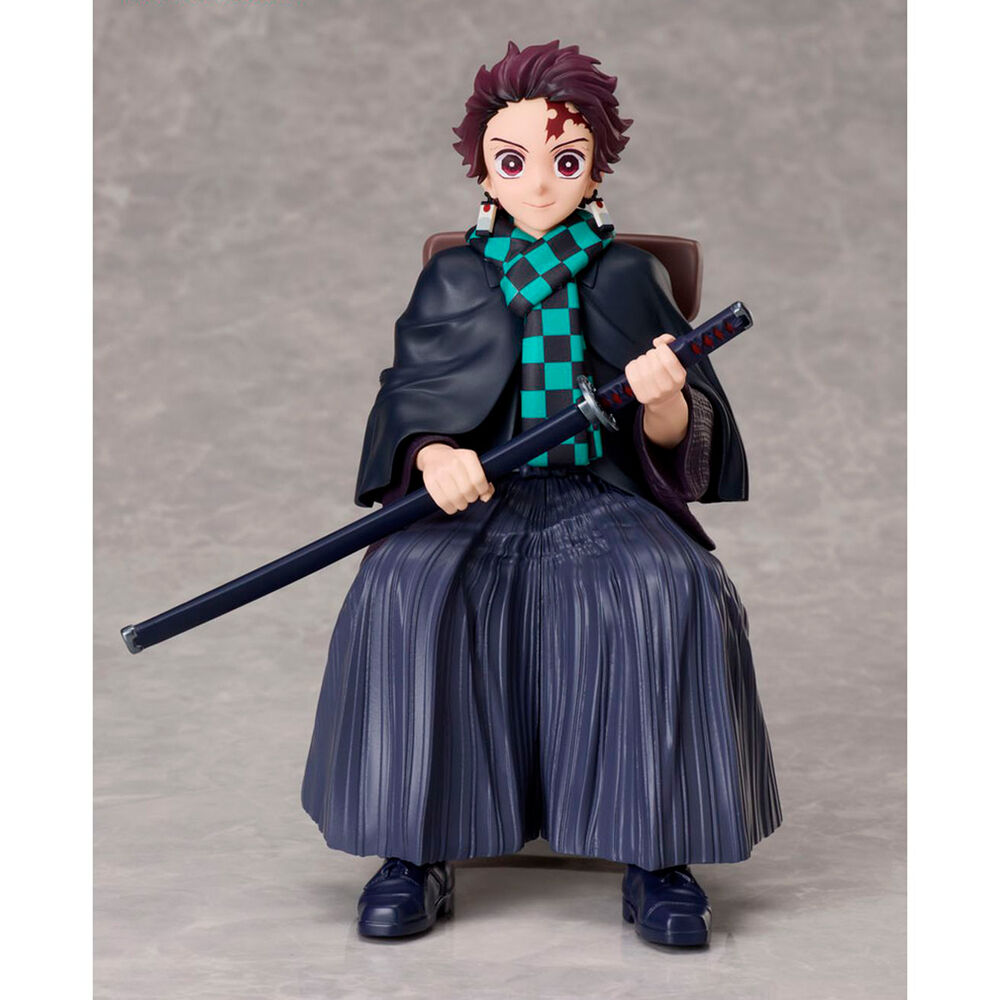 Demon Slayer Kimetsu no Yaiba Tanjiro Kamado figure 15cm