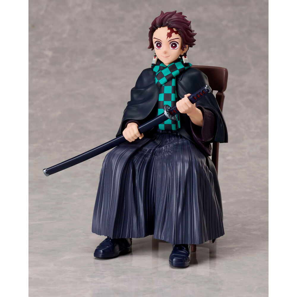 Demon Slayer Kimetsu no Yaiba Tanjiro Kamado figure 15cm