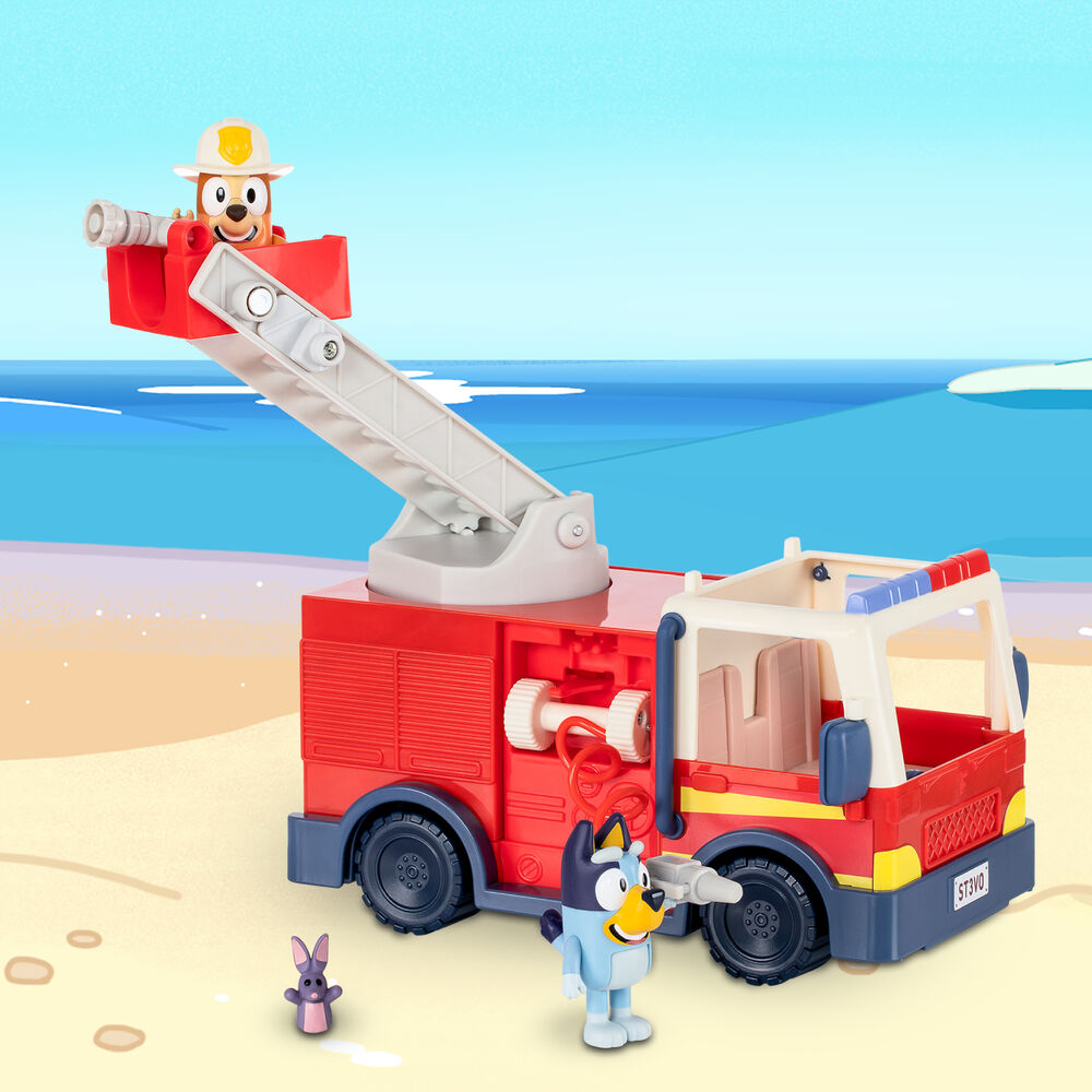 Bluey firetruck + figures