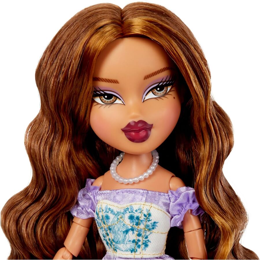 Bratz Goin Out Yasmin doll 25cm