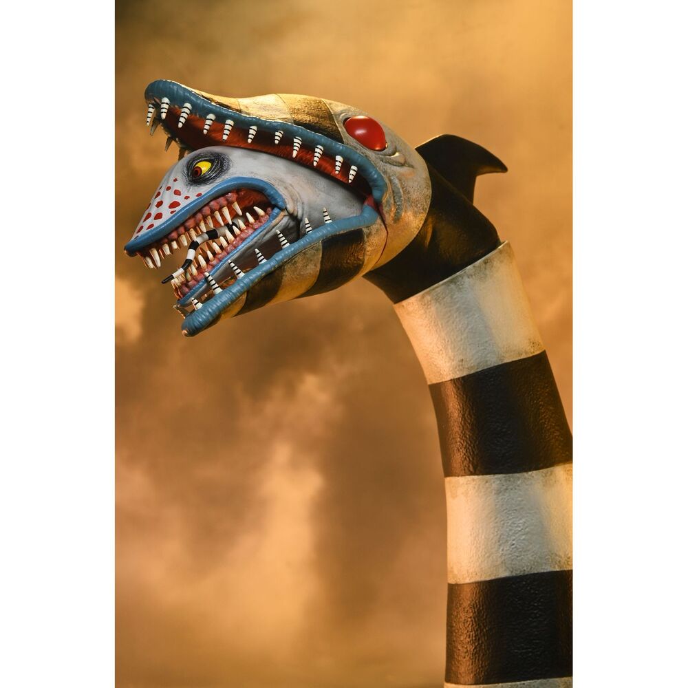 Beetlejuice 2 Matador Beetlejuice & Sandworm Ultimate figures