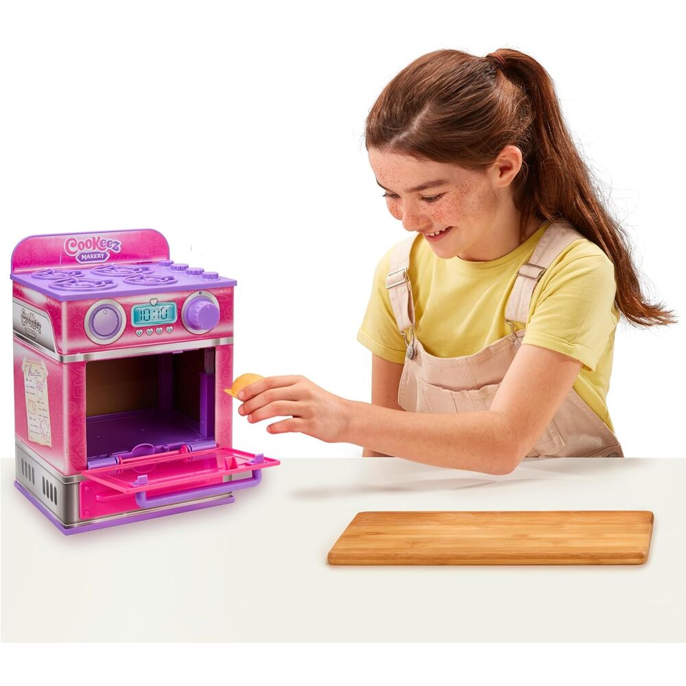 Cookeez Makery Magic Oven Interactive plush toy