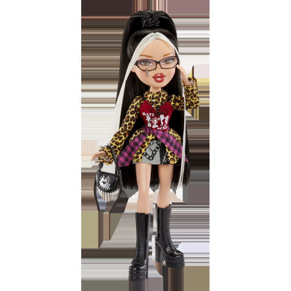 Bratz Stylin Jade doll + t-shirt