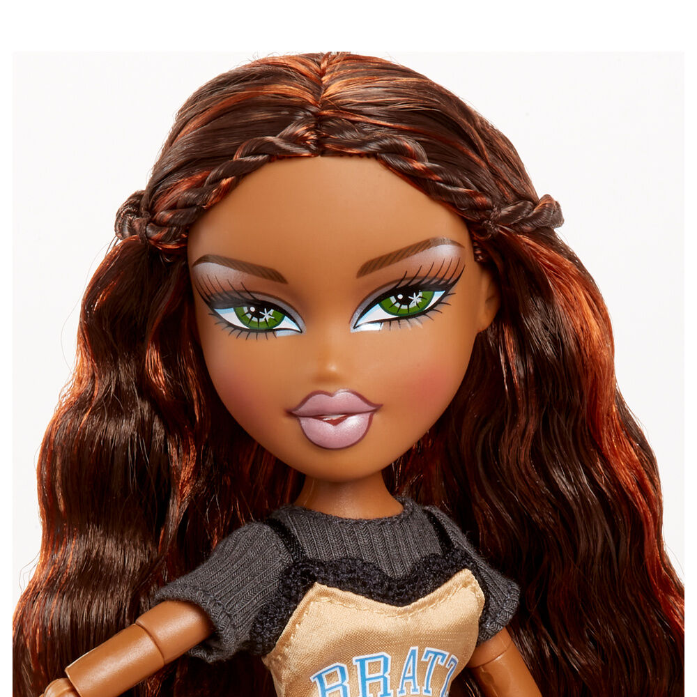 Bratz Stylin Sasha doll + t-shirt